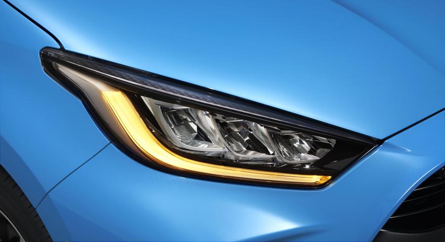 Детали экстерьера Toyota Yaris Hybrid 2020 года  (JP) (фото 22 из 25)